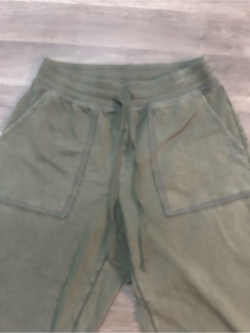 aerie Olive Green Women’s Jogger lightweight Sweatpants size medium - Picture 2 of 4